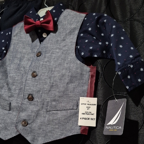 NAUTICA Starry Night Vest and Bow Tie Set NWT - Picture 2 of 6